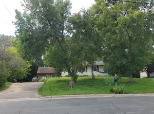 8501 Green Haven Dr N, Brooklyn Park, MN 55445