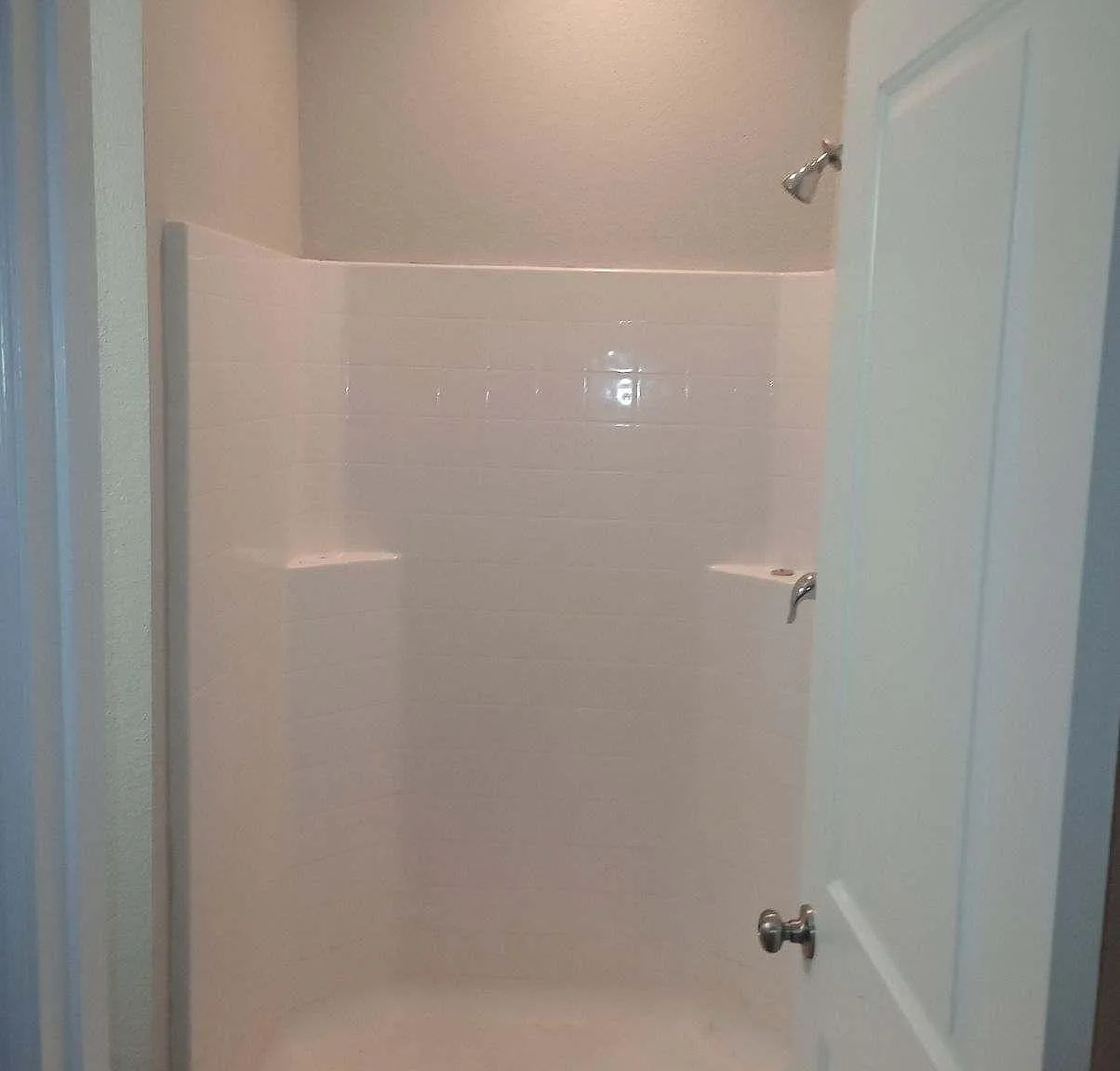 2 bed, 950 sqft, $1,420 — Photo 4