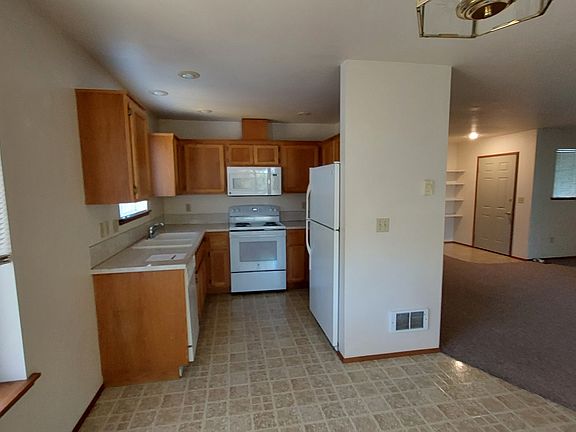 3rd image of 4290 Hill St APT B2