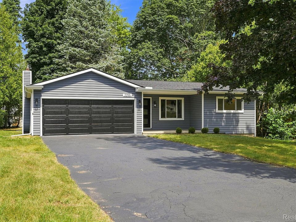 1st image of 2255 Bedford Rd