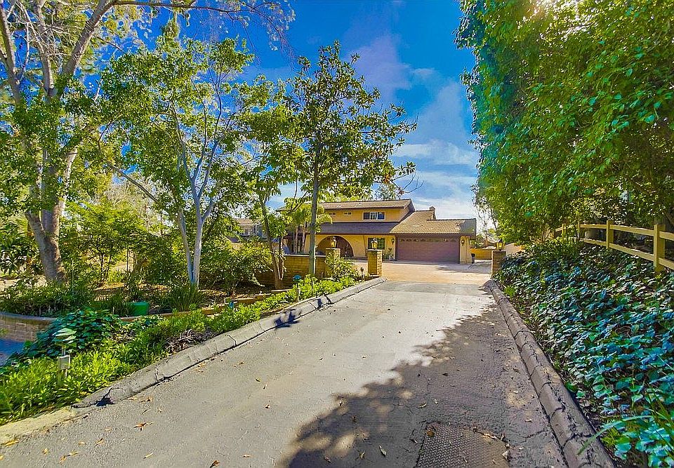 1st image of 11331 Rolling Hills Dr