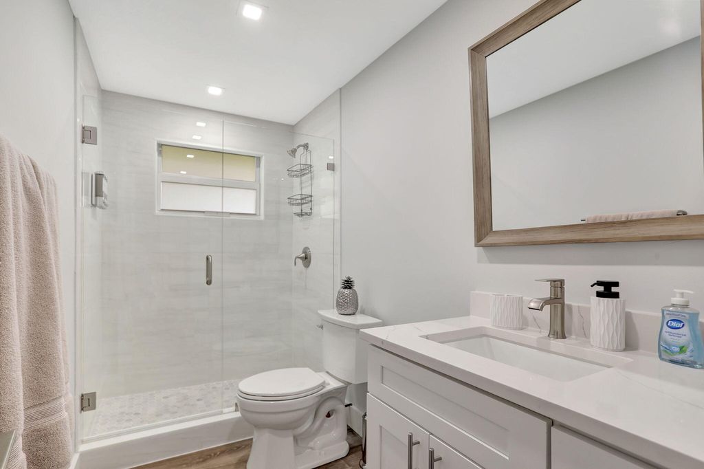 305 HIBISCUS Avenue, photo 6