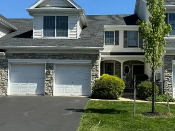 45 La Costa Dr, Clinton Twp., NJ 08801