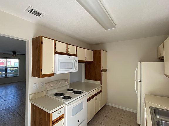 5th image of 6290 Arlington Ct #205