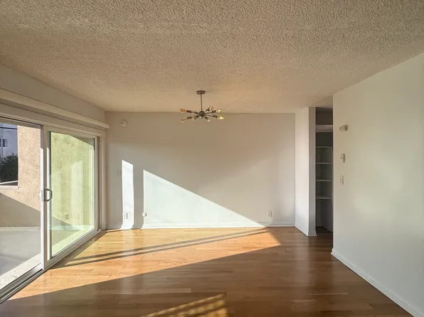 1921 Vista Del Mar St #108, Los Angeles, CA 90068