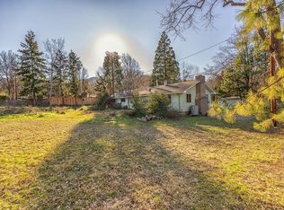 795 Jaquelyn St, Ashland, OR 97520
