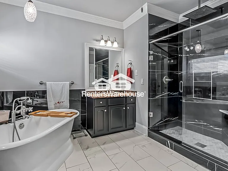 1952 Lois Pointe SE — Photo 18