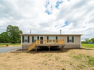 7508 Mayberry Mill Rd, Hamptonville, NC 27020