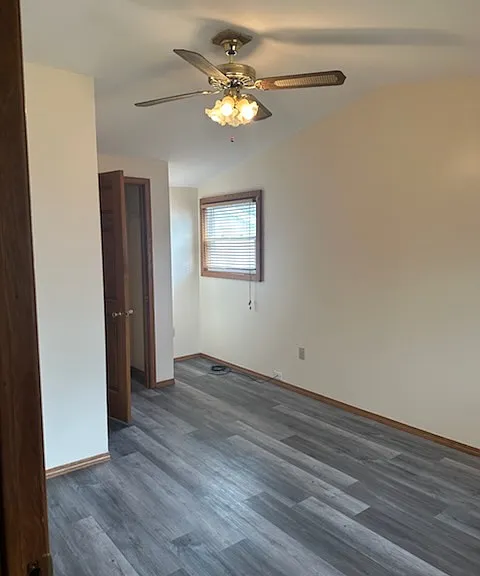 915 Arcadia Ave — Photo 7