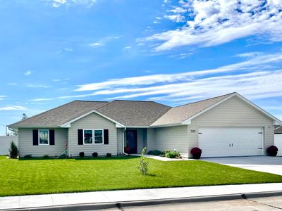 709 E 19th St, Cozad, NE, 69130