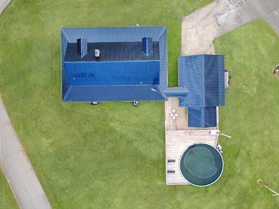 4th image of 706 Benford Dr
