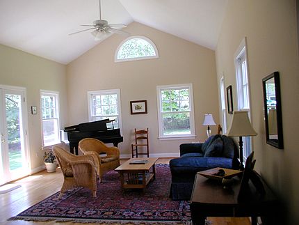 5th image of 220 McKendree Ave