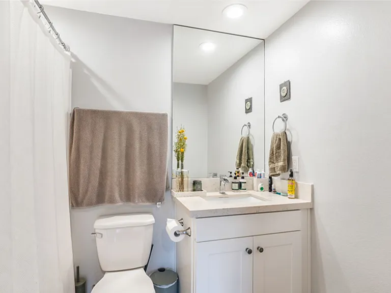 Reno Apartments — Photo 15