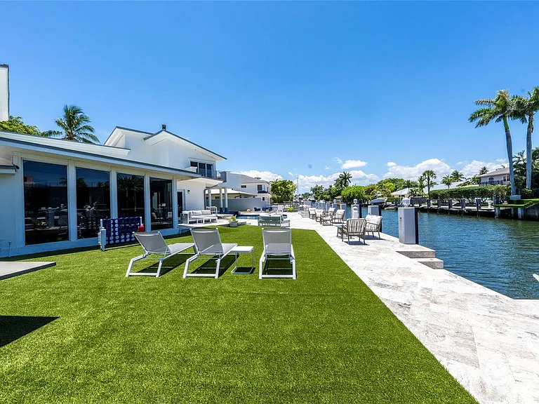 2523 Castilla Isle — Photo 41
