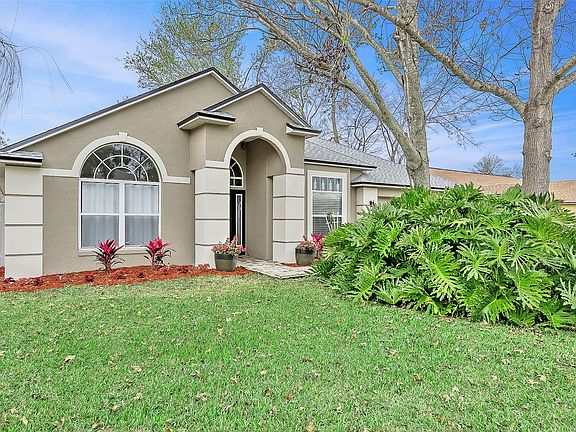 3rd image of 100 Chatham Cir