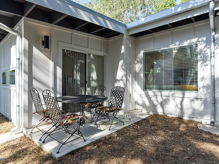 39 Florida Ave — Photo 22