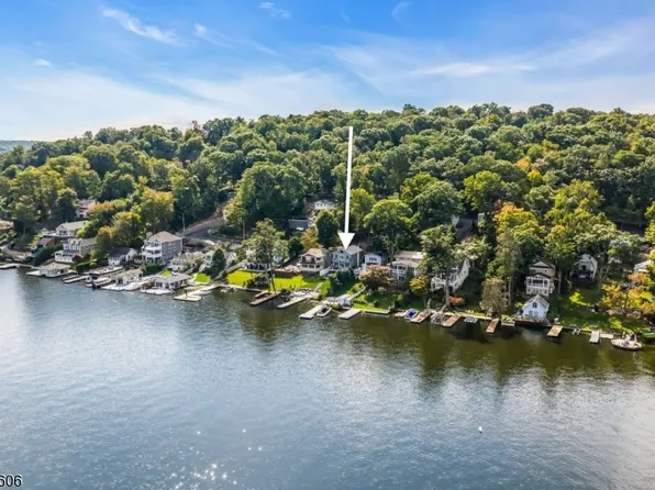 413B Lakeside Blvd, Hopatcong Boro, NJ 07843
