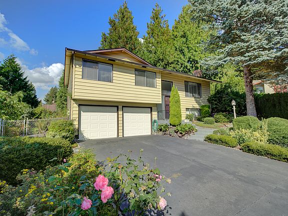 2nd image of 4121 191st St SW