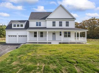 31 Stretch Ln, Arundel, ME 04046