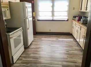 806 Greenbrier Rd #5, Dekalb, IL 60115