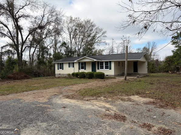 184 Belvue Ave, Lyons, GA 30436