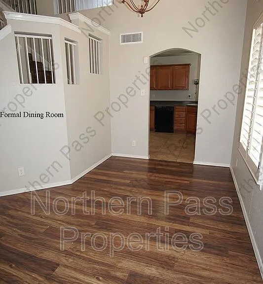 10932 Acoma St — Photo 6