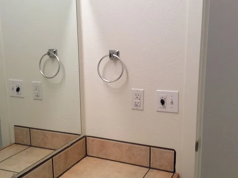 2210 Jakob Ave — Photo 13