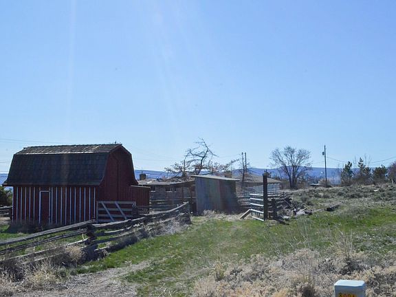 4th image of 716 N 80th Ave