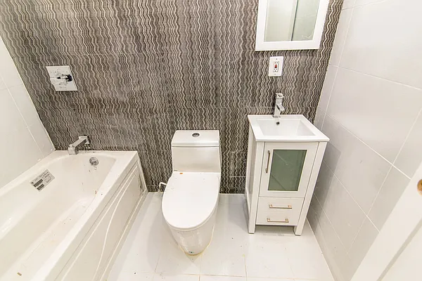 Rented by Nooklyn NYC LLC | media 22