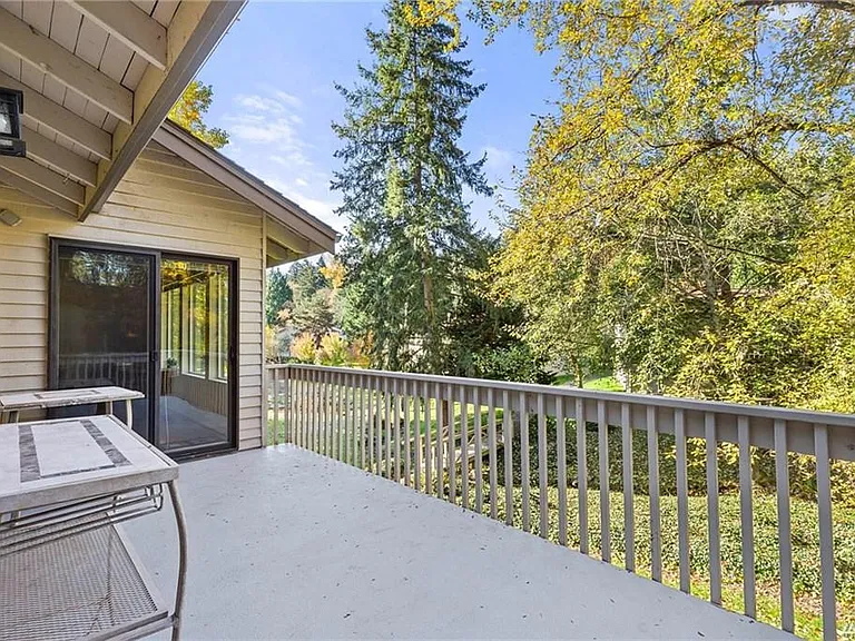 1106 Bellefield Park Ln — Photo 11