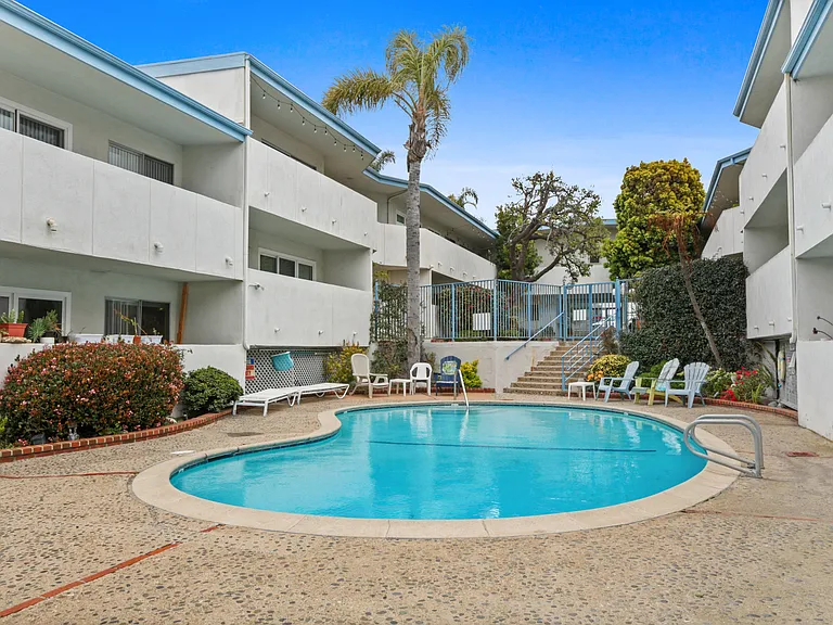 343 Palos Verdes — Photo 28