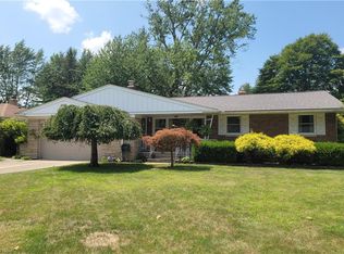 1842 Dunellon Dr, Lyndhurst, OH 44124