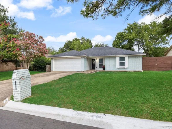 8217 O'Brian Way, North Richland Hills, TX 76180