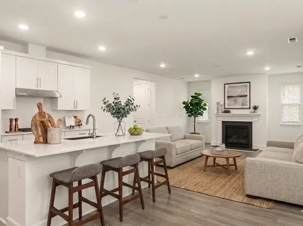 123 E Hill St, Mount Juliet, TN 37122