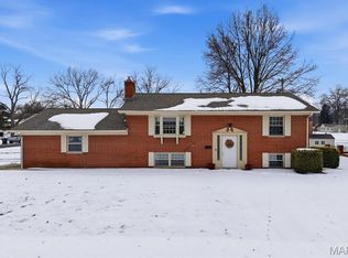 306 W Patterson St, Mascoutah, IL 62258