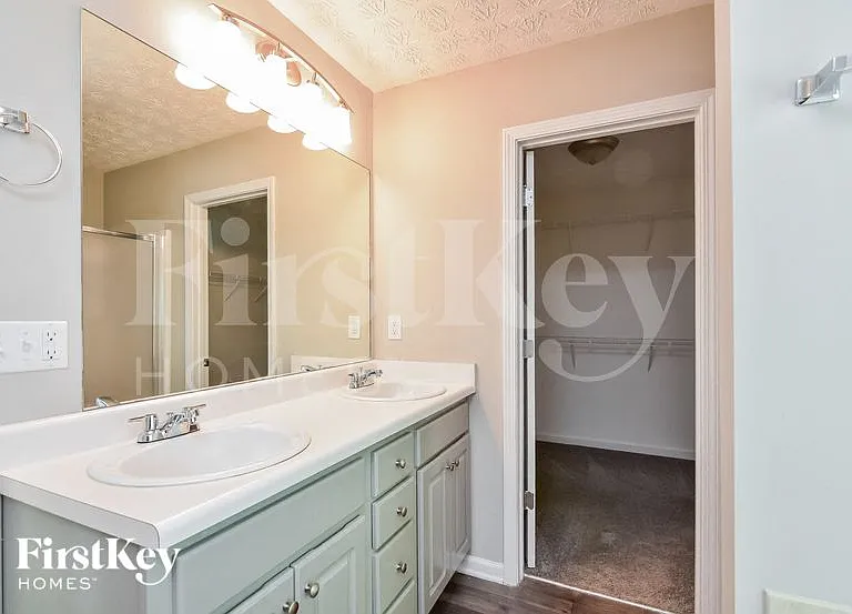 1517 River Song Way — Photo 11