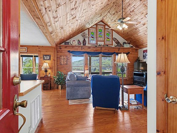 5th image of 1930 Lakeview Summit Dr