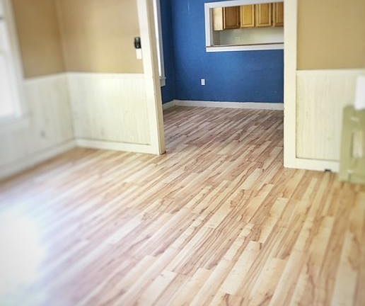 4th image of 7417 Berry Ave