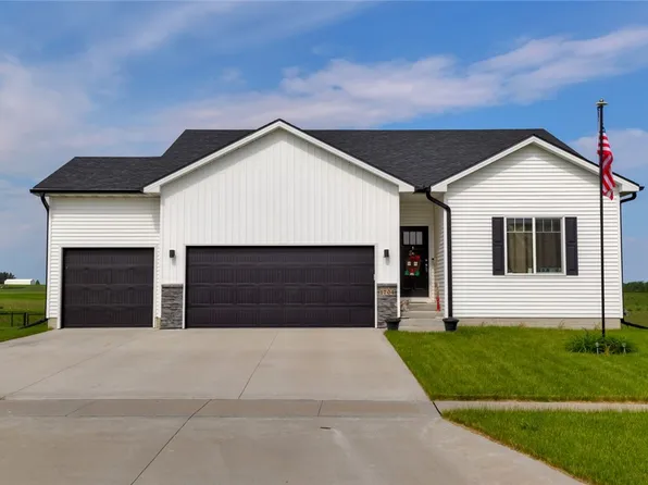 1704 NW Sunset Ln, Grimes, IA 50111