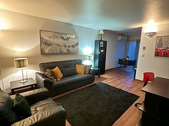 3rd image of 815-819 6th St #817
