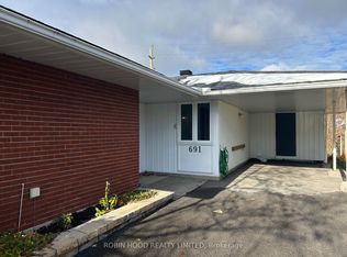 691 Fielding Dr, Ottawa, ON K1V7G6