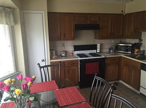 4th image of 12 Daisy Ct