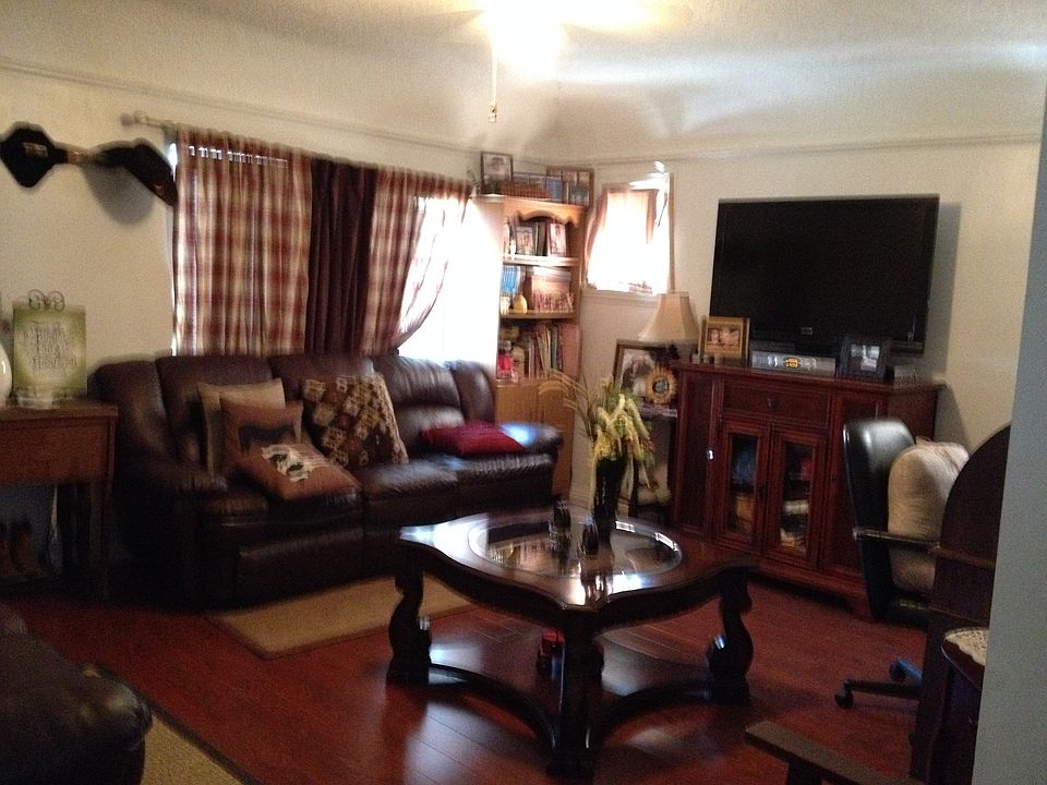 2nd image of 14532 Baldwin Ave