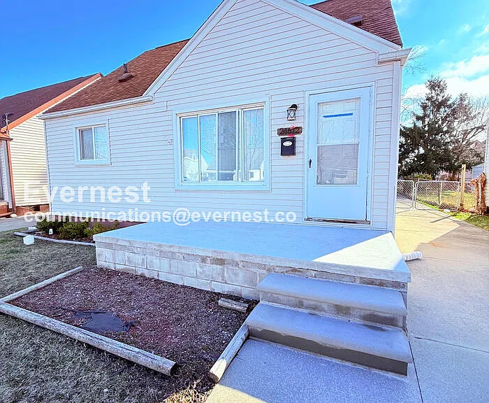 24612 Berry Ave — Photo 1