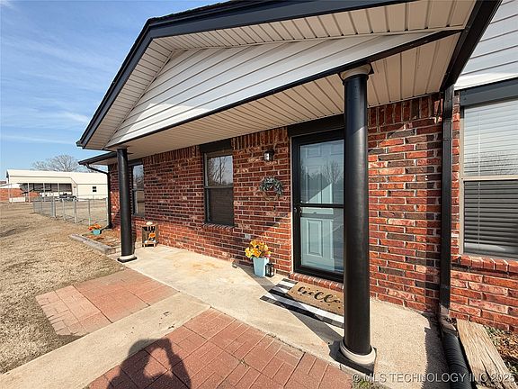 2nd image of 108 Hawkins Dr