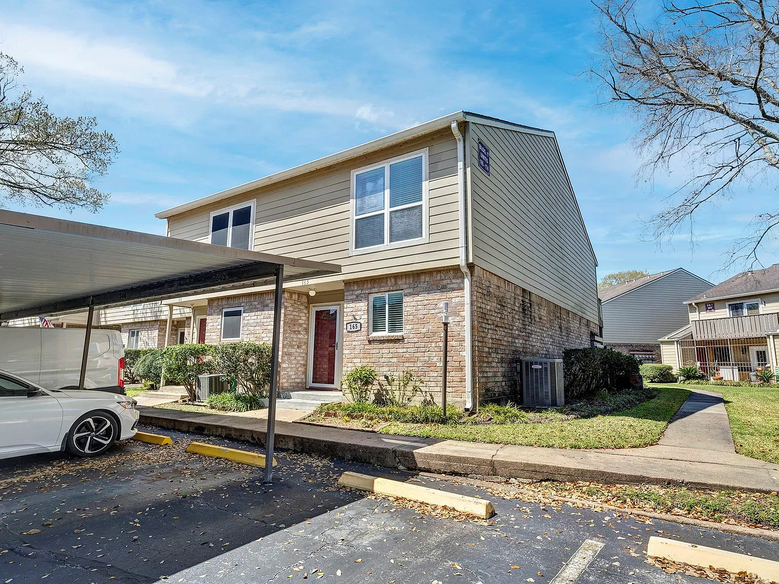 2 bed, 2.5 bath, 1460 sqft, $1,750 — Photo 1