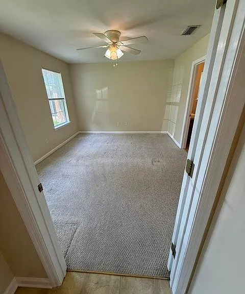 2635 Fairmount Ln — Photo 4