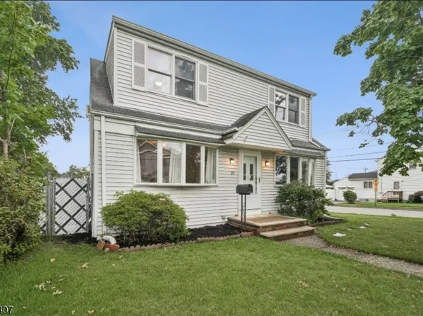 29 Henry St, Elmwood Park Boro, NJ 07407