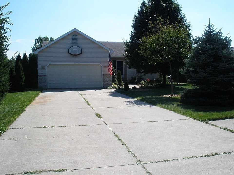 1st image of 1671 5th St