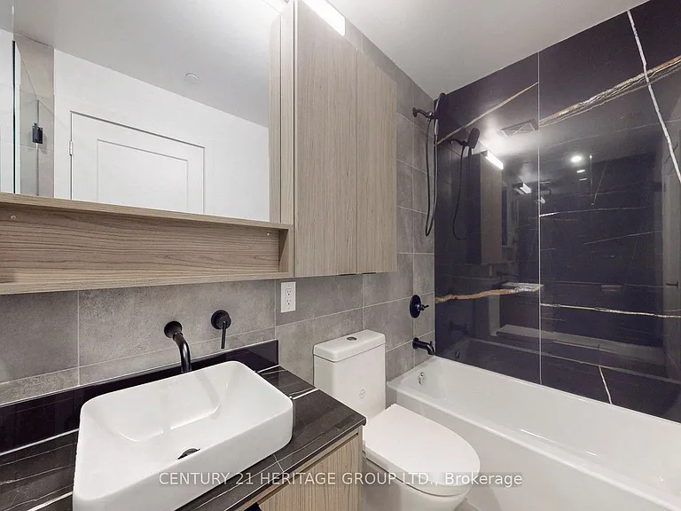 8888 Yonge St #103-L/W — Photo 24